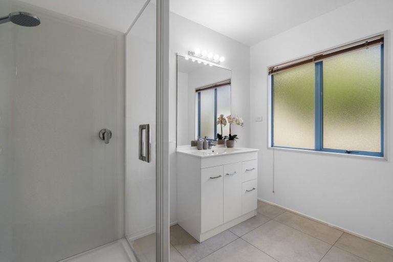 Photo of property in 2 Chestnut Way, Bellevue, Tauranga, 3110