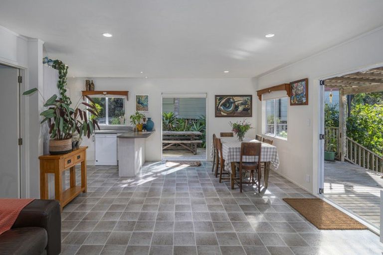 Photo of property in 19 Grange Road, Hahei, Whitianga, 3591