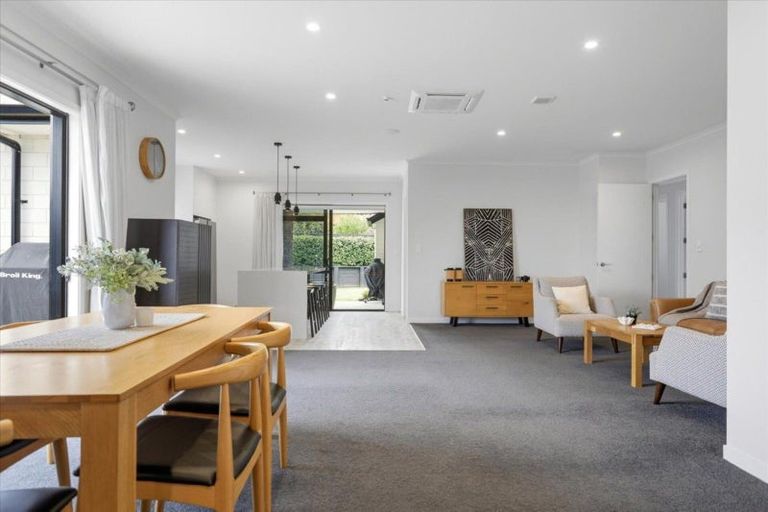 Photo of property in 23 Puhirake Crescent, Pyes Pa, Tauranga, 3112