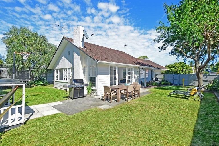 Photo of property in 33 Stanniland Street, Sunnyhills, Auckland, 2010