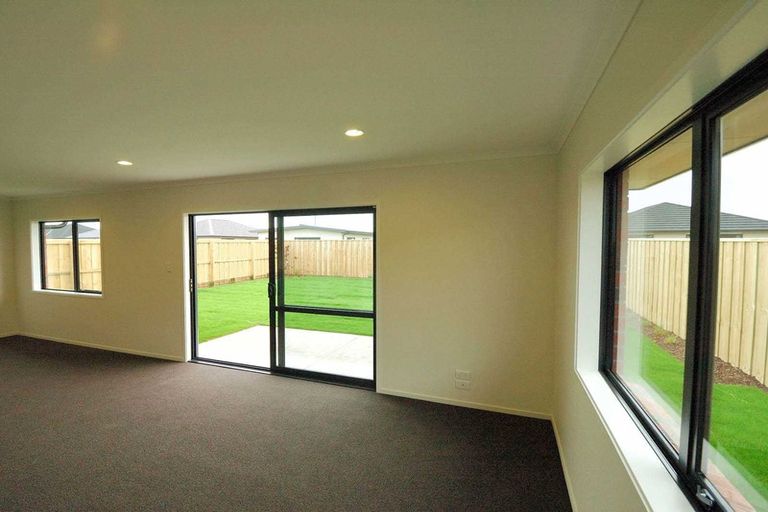 Photo of property in 25 Pakohe Street, Pegasus, 7612