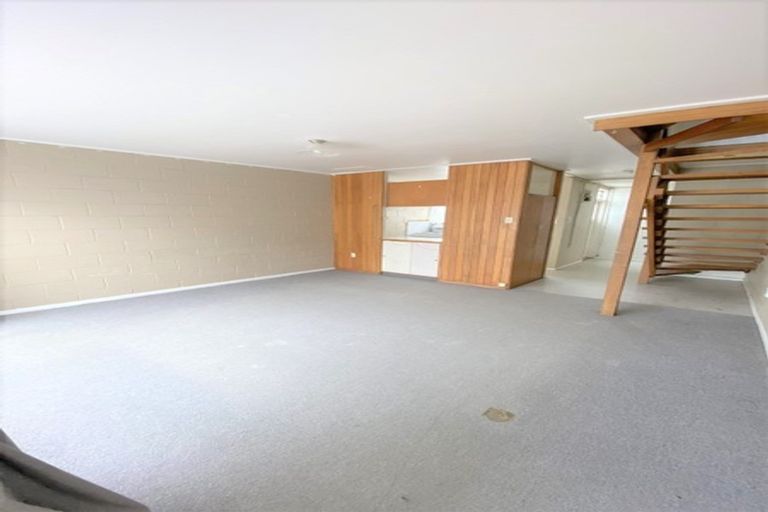 Photo of property in 267 Massey Road, Mangere East, Auckland, 2024
