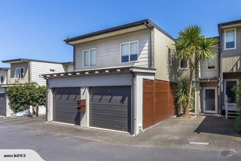 Photo of property in 1/206 Manuka Road, Bayview, Auckland, 0629