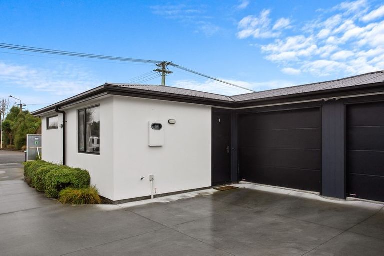 Photo of property in 82 Grants Road, Papanui, Christchurch, 8053