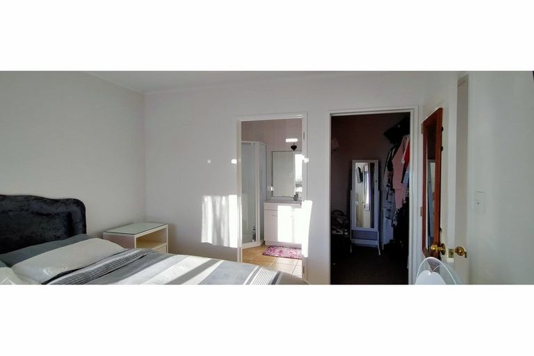 Photo of property in 11a Dawn Place, Waiuku, 2123