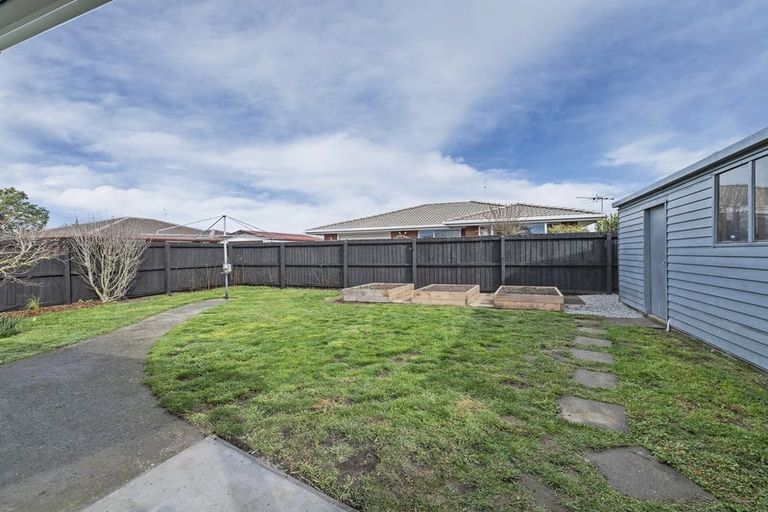 Photo of property in 15 Fulham Street, Islington, Christchurch, 8042