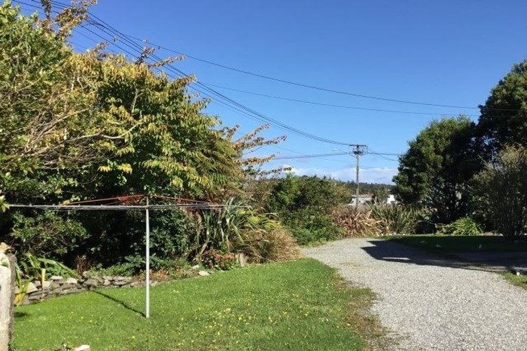 Photo of property in 17 Mcgowan Street, Runanga, 7803