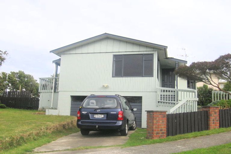 Photo of property in 67 Oakleigh Street, Maungaraki, Lower Hutt, 5010