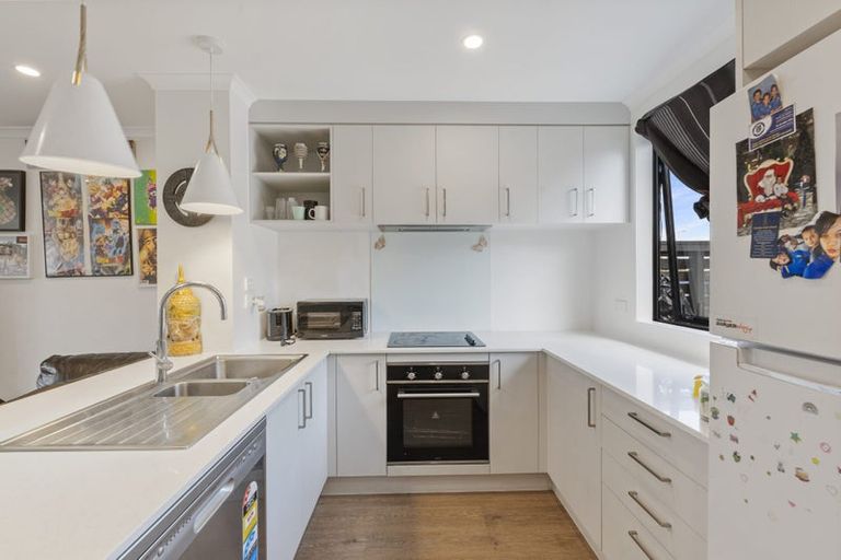 Photo of property in 15b Sealord Place, Manurewa, Auckland, 2102