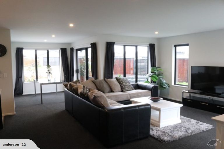 Photo of property in 6 Rosewood Drive, Amberley, 7410