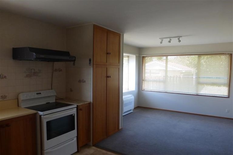 Photo of property in 6 Penwood Street, Russley, Christchurch, 8042