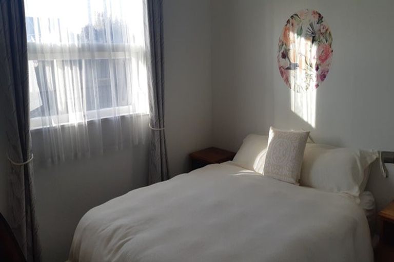 Photo of property in 390-392 Jackson Street, Petone, Lower Hutt, 5012