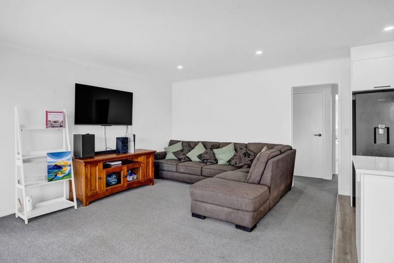 Photo of property in 42 County Drive, Hawera, 4610