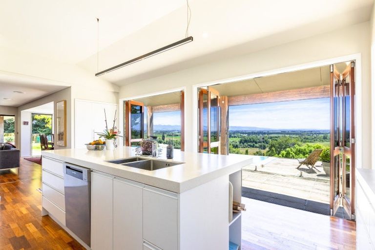 Photo of property in 15a Maharakeke Road, Waipukurau, 4281