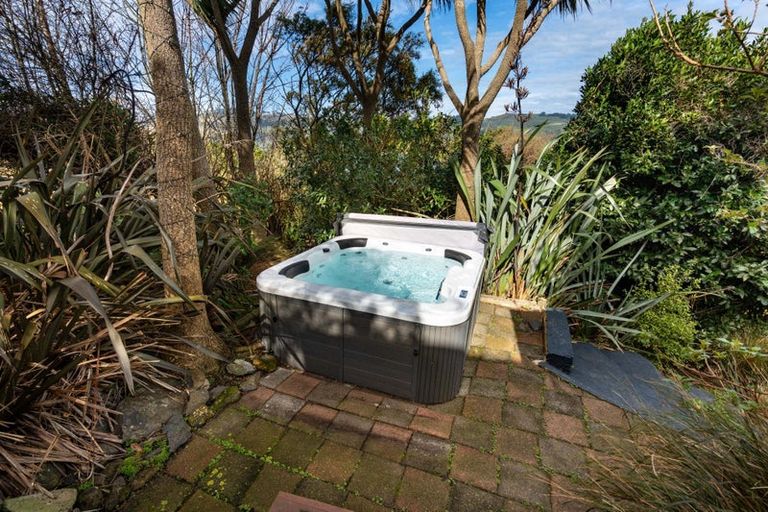 Photo of property in 74 Manapouri Street, Ravensbourne, Dunedin, 9022