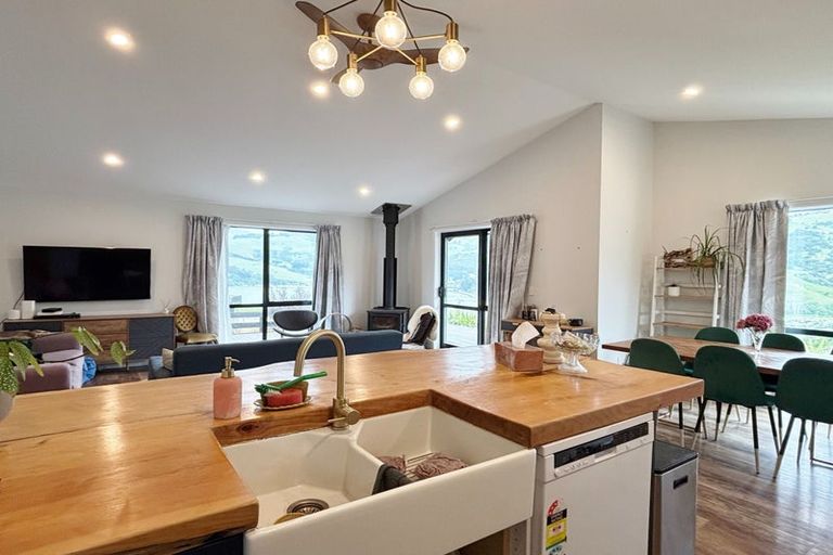 Photo of property in 19 Totara Drive, Duvauchelle, 7581