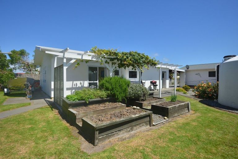 Photo of property in 131 Fortescue Street, Mahia, Nuhaka, 4198