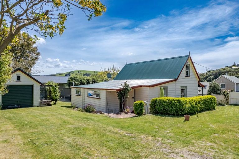Photo of property in 26 Rue Benoit, Akaroa, 7520