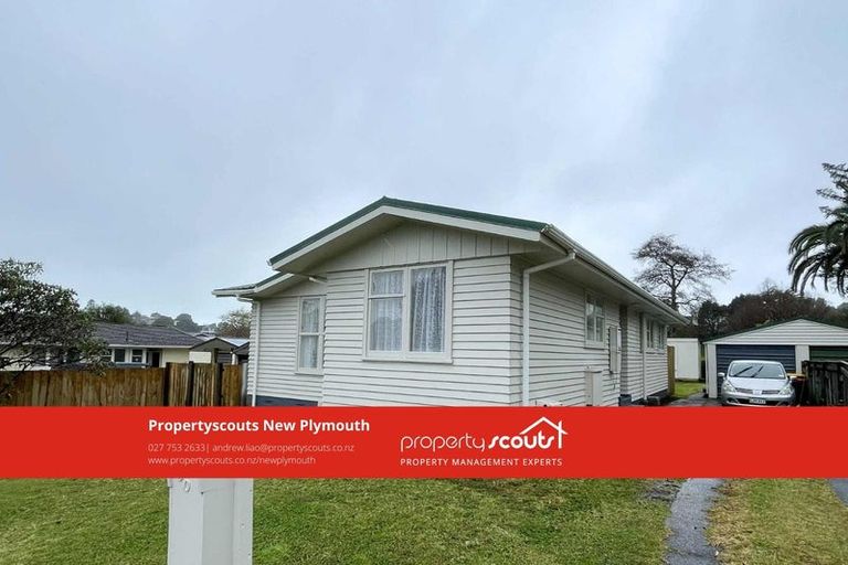 Photo of property in 50 Endeavour Street, Marfell, New Plymouth, 4310
