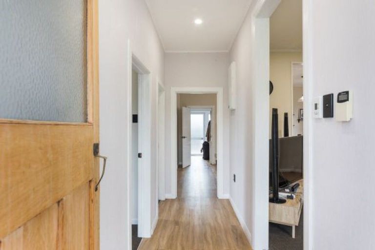 Photo of property in 19 Carlisle Street, Milson, Palmerston North, 4414