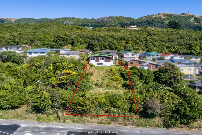 Photo of property in 13 Rembrandt Avenue, Tawa, Wellington, 5028