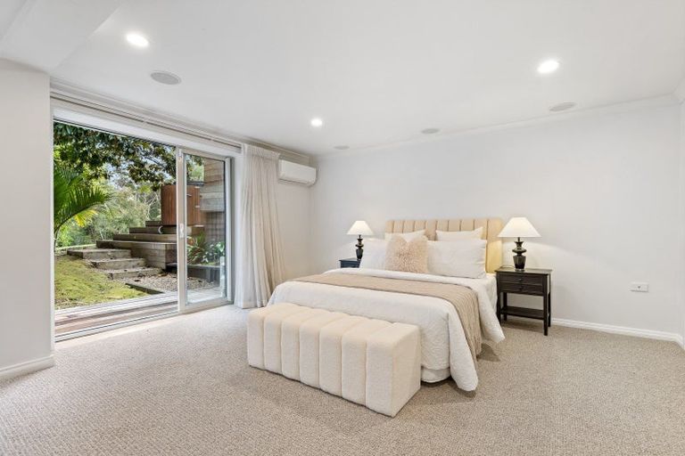 Photo of property in 21 Churchouse Road, Greenhithe, Auckland, 0632