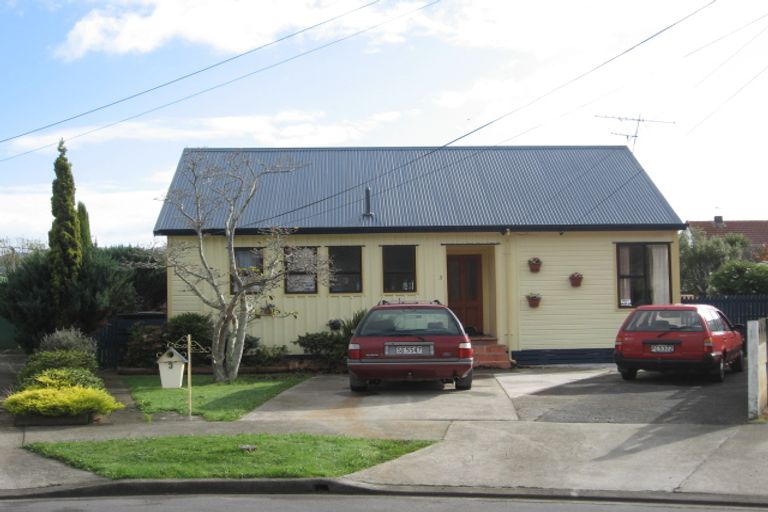 Photo of property in 3 Wood Grove, Naenae, Lower Hutt, 5011