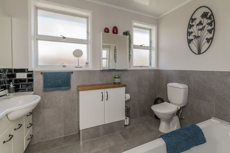 Photo of property in 3 Cardiff Street, Levin, 5510