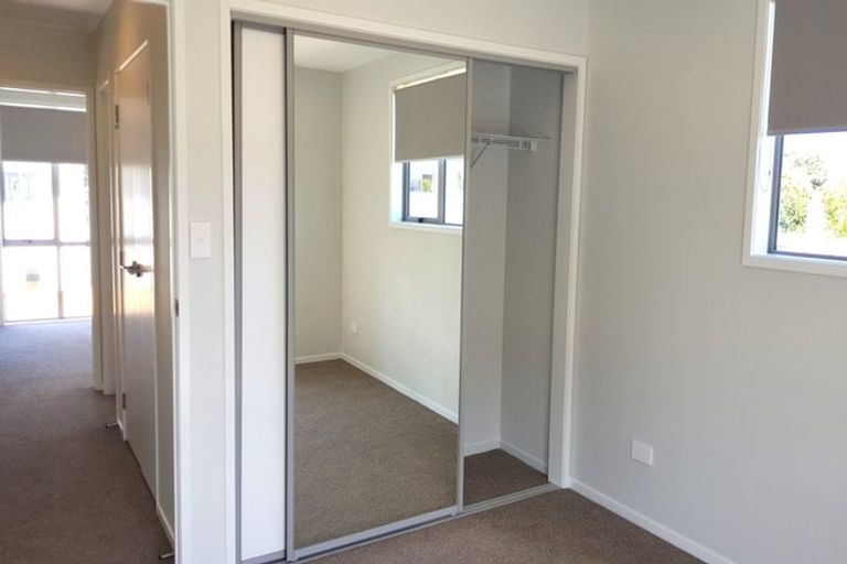 Photo of property in 1/51 Wharf Road, Te Atatu Peninsula, Auckland, 0610