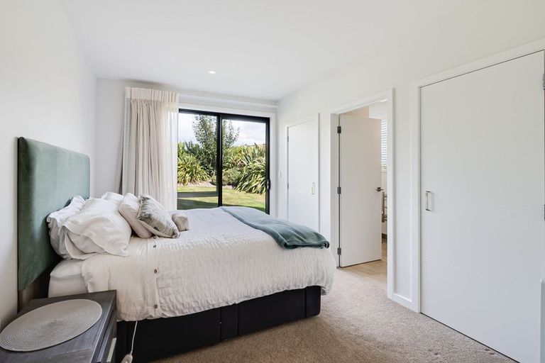 Photo of property in 37 Mcadam Drive, Jacks Point, Queenstown, 9371