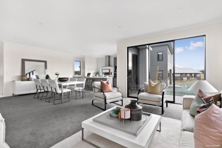 Photo of property in 51a Hayfield Way, Karaka, Papakura, 2113