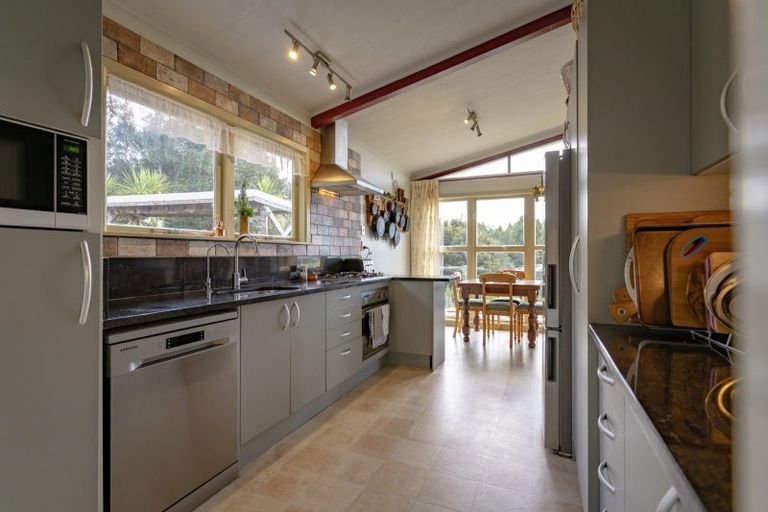 Photo of property in 150 Bartlett Road, Waiotira, 0193