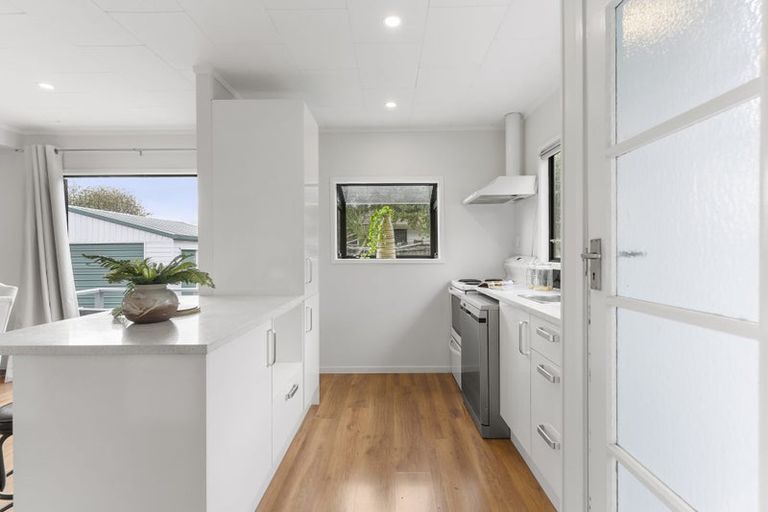 Photo of property in 91 Santiago Crescent, Unsworth Heights, Auckland, 0632