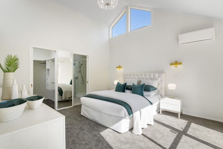 Photo of property in 14 Mcfetridge Place, Hillcrest, Auckland, 0627