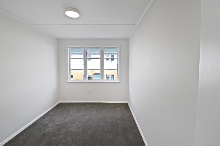 Photo of property in 2 Argyle Grove, Trentham, Upper Hutt, 5018