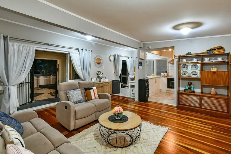 Photo of property in 1/9 Hazards Road, Weymouth, Auckland, 2103