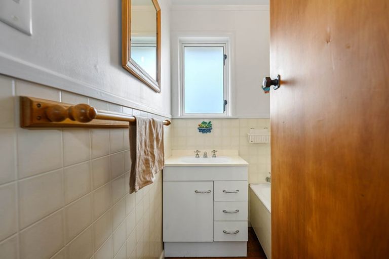 Photo of property in 38 Enderley Avenue, Enderley, Hamilton, 3214