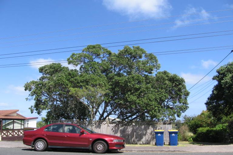 Photo of property in 3/58 Birkdale Road, Birkdale, Auckland, 0626