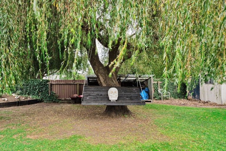 Photo of property in 33 Charles Street, Grasmere, Invercargill, 9810