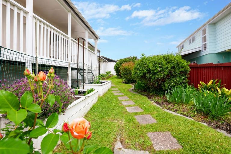 Photo of property in 3 Kauri Crescent, Snells Beach, 0920