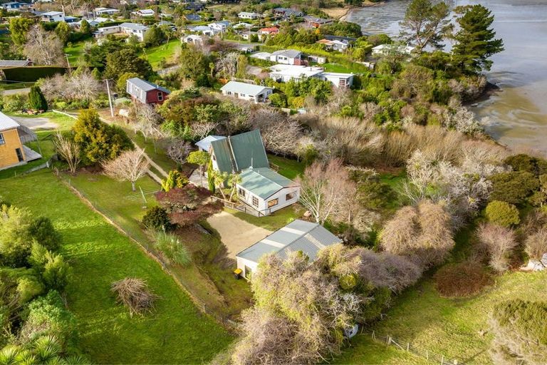 Photo of property in 15 Bank Road, Warrington, Waikouaiti, 9471