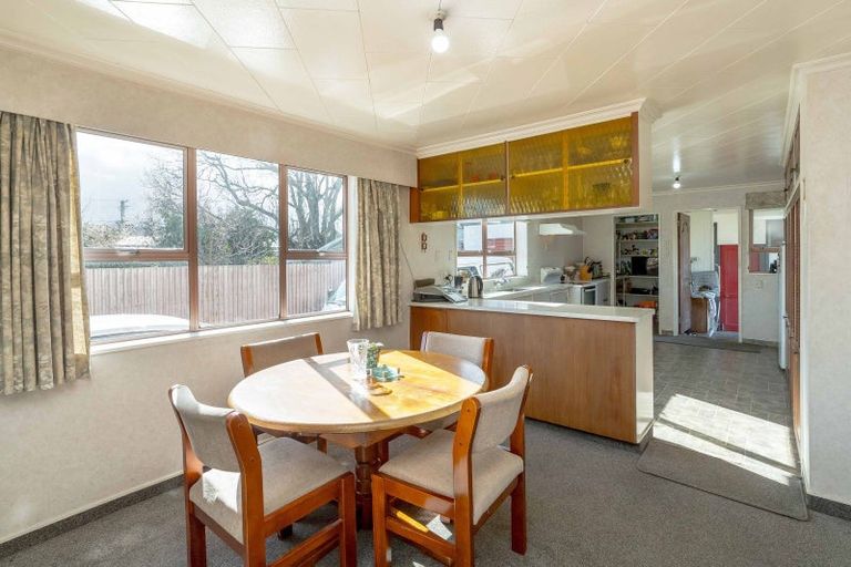 Photo of property in 42 Rhodes Street, Carterton, 5713