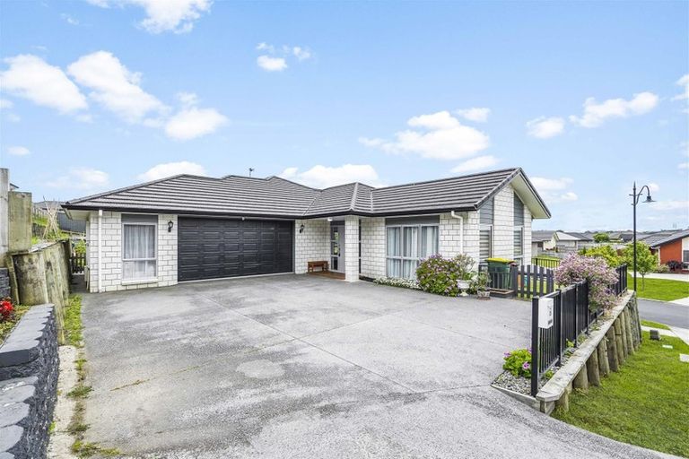 Photo of property in 35 Purser Crescent, Flagstaff, Hamilton, 3210