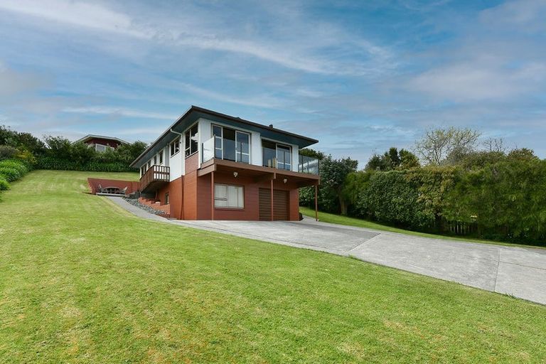 Photo of property in 16 Kaipara Crescent, Helensville, 0800