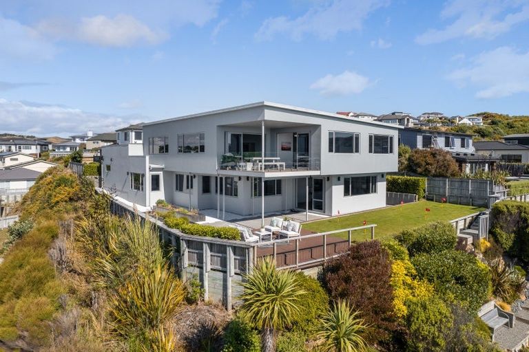 Photo of property in 22 Milford Street, Aotea, Porirua, 5024