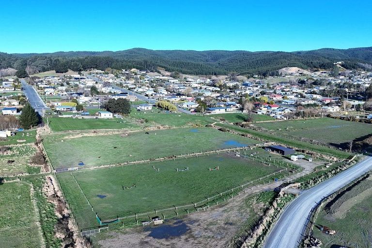 Photo of property in Catherine Street, Kaitangata, 9210
