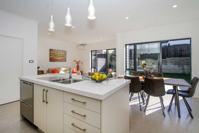 Photo of property in 26 Onekiritea Road, Hobsonville, Auckland, 0616