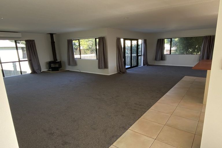 Photo of property in 5a Oakleigh Avenue, Takanini, 2112