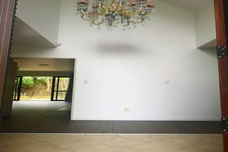 Photo of property in 18 Hampervale Place, Flat Bush, Auckland, 2016