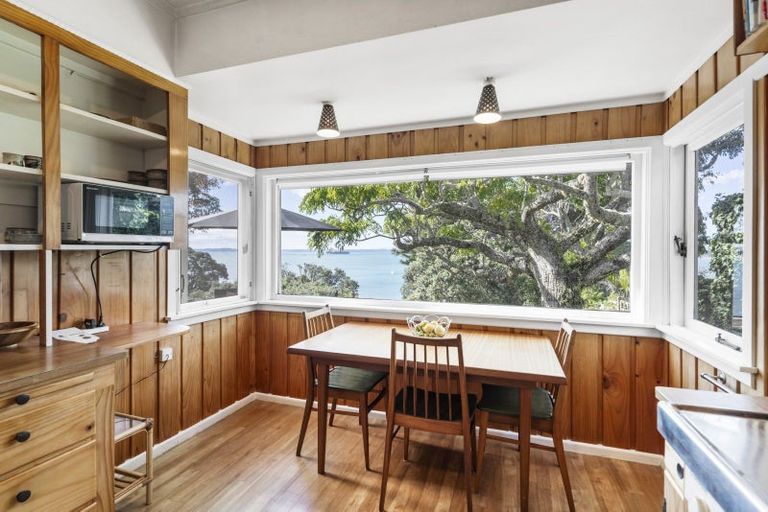 Photo of property in 16 Tui Vale Road, Shelly Park, Auckland, 2014